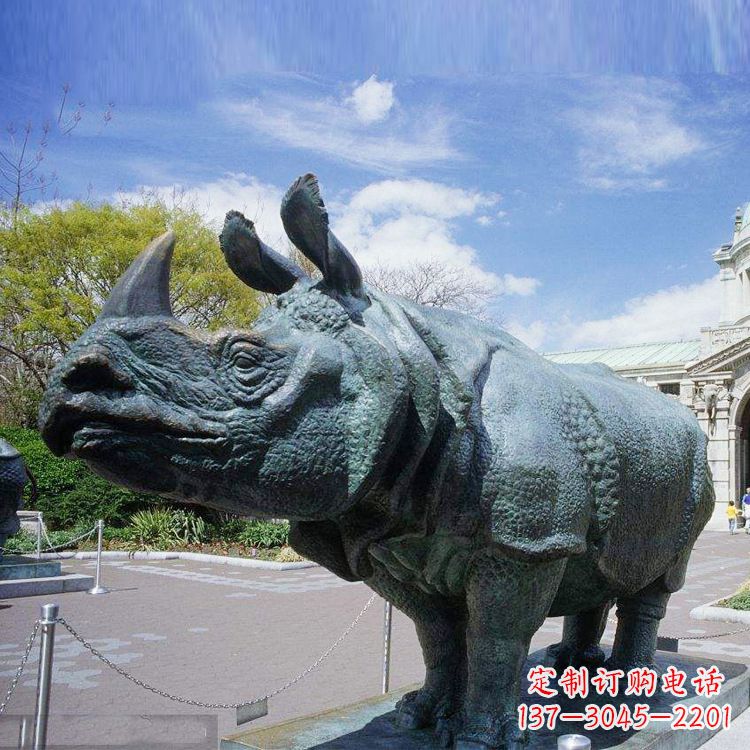 益阳仿真犀牛铜雕-公园园林动物雕塑摆件