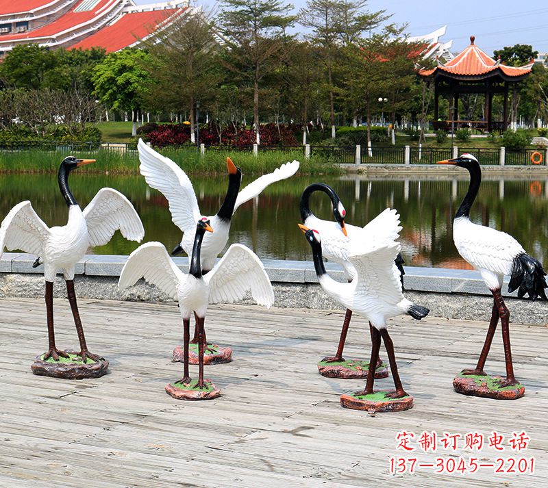 益阳仿真仙鹤动物雕塑