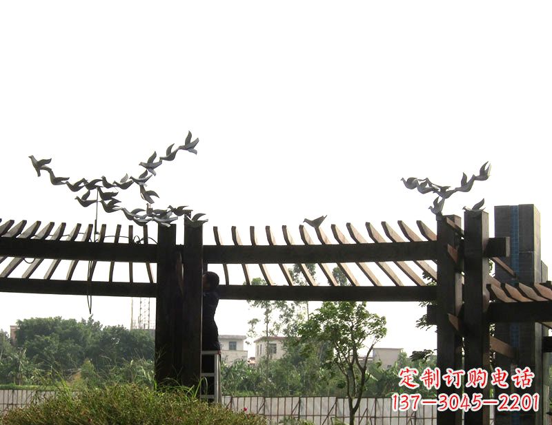 益阳飞翔美景·鸽子雕塑