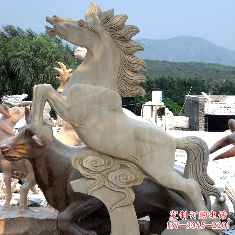 益阳飞天生肖马雕塑