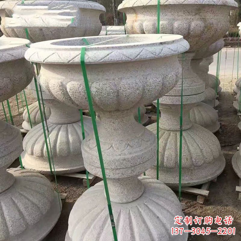 益阳高墩砂岩石雕刻花盆精致技艺打造传统文化风韵
