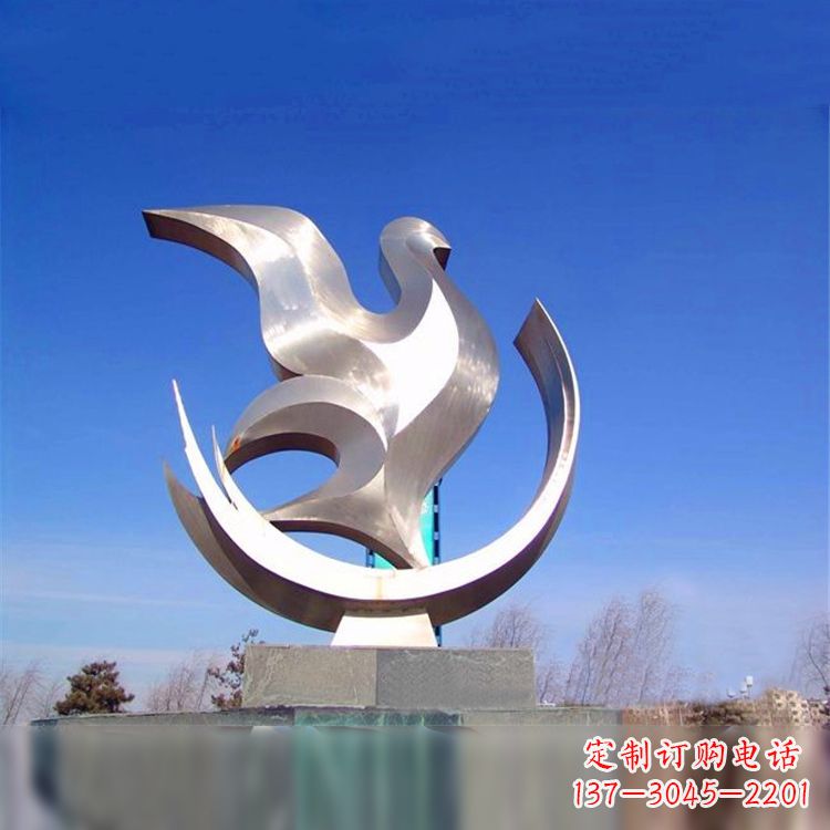 益阳贴近自然的精美鸽子雕像