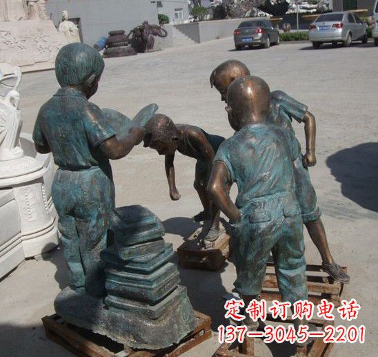 益阳童话般的梦幻小孩铜雕塑