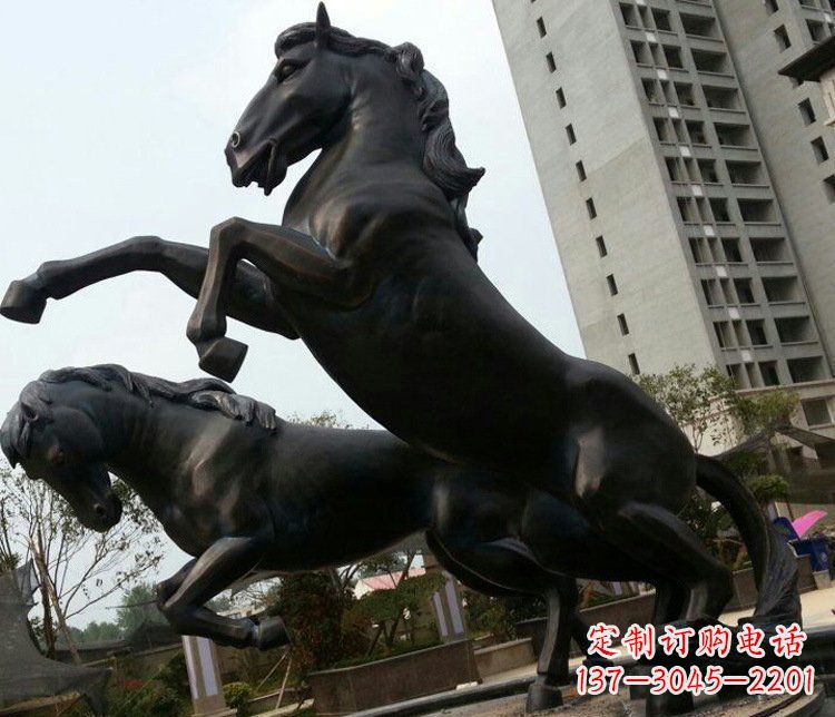 益阳高雅实木动物雕塑