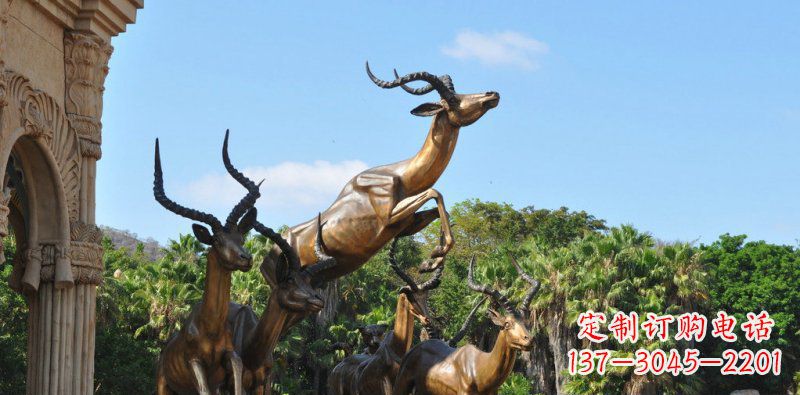 益阳跃动的羚羊雕塑