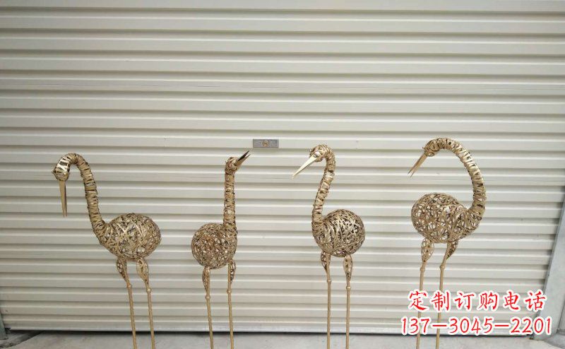 益阳优雅精致丹顶鹤不锈钢雕塑