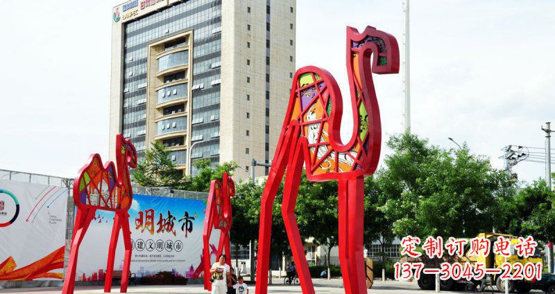 益阳品质精良的公园不锈钢骆驼雕塑