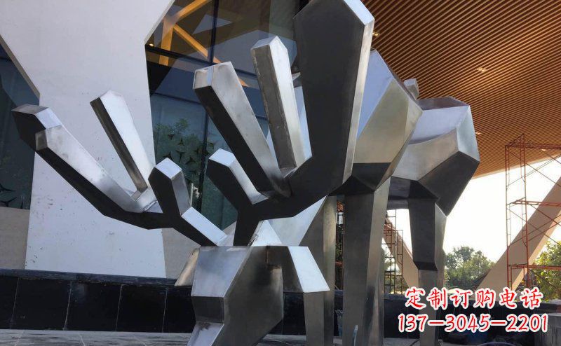 益阳聚体雕塑抽象几何驯鹿