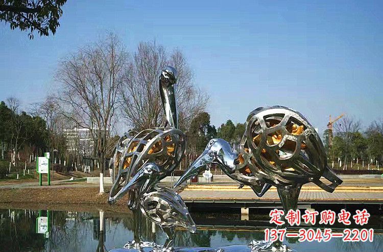 益阳手工制作的可爱丹顶鹤雕塑