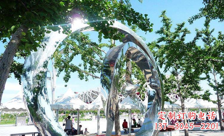 益阳高端实木不锈钢镀层圆环雕塑
