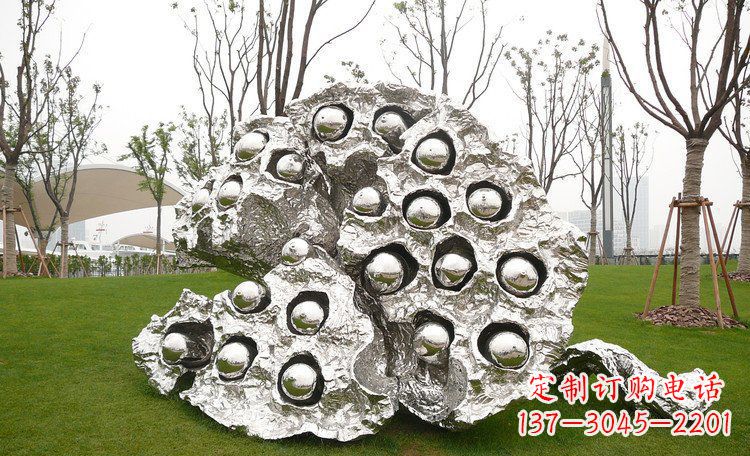 益阳不锈钢莲蓬雕塑浓缩东方文化的美感