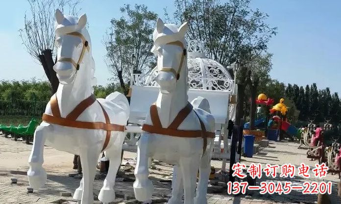 益阳优雅迷人的不锈钢马车雕塑
