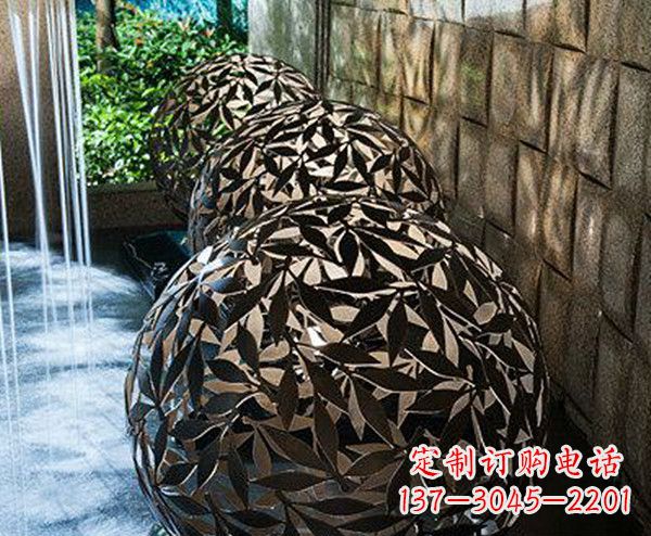 益阳不锈钢树叶镂空球景观雕塑