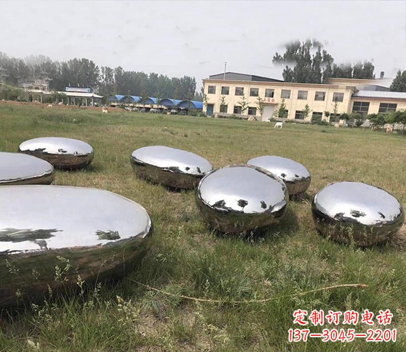益阳精美不锈钢水滴景观雕塑