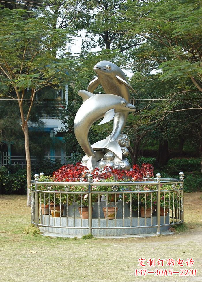 益阳不锈钢踏浪海豚雕塑