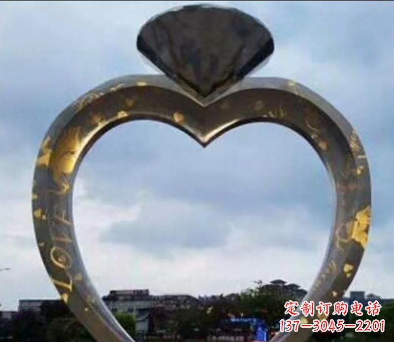 益阳不锈钢大型钻石戒指景观雕塑