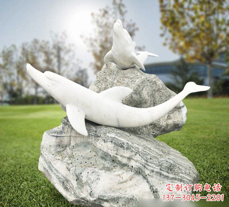 益阳中领雕塑设计之海豚石雕