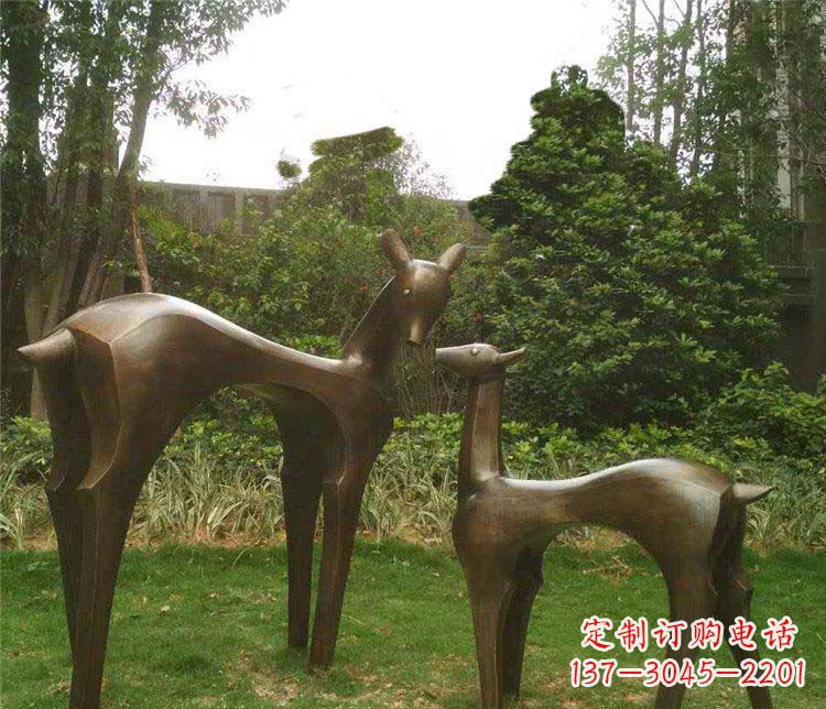 益阳高贵优雅的母子鹿铜雕