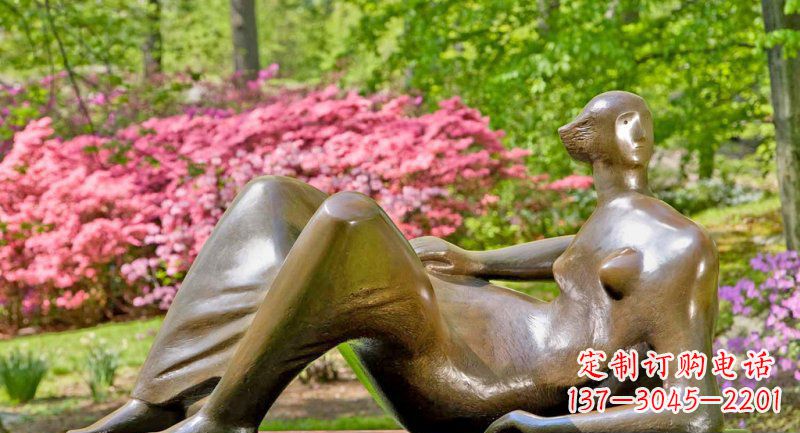 益阳铜雕精美女人人物雕塑