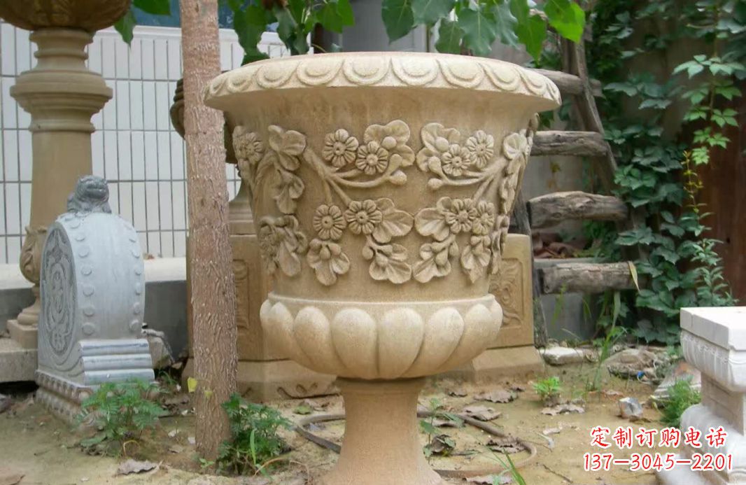 益阳精美大理石花盆雕塑
