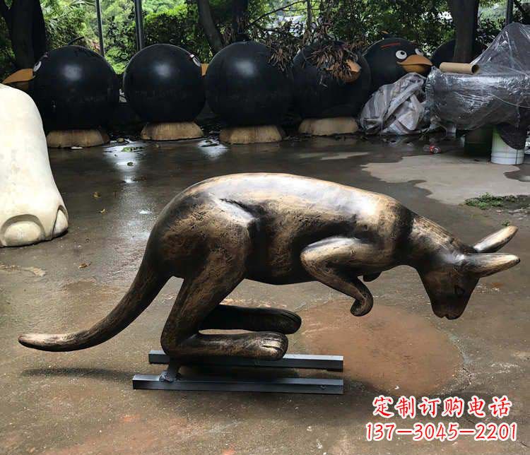 益阳中领雕塑袋鼠铜雕