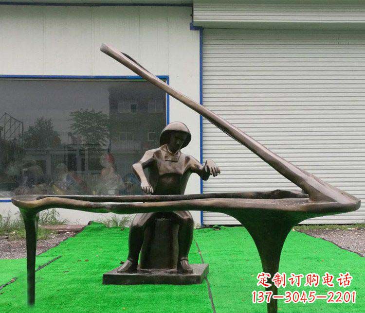 益阳 传奇钢琴雕塑