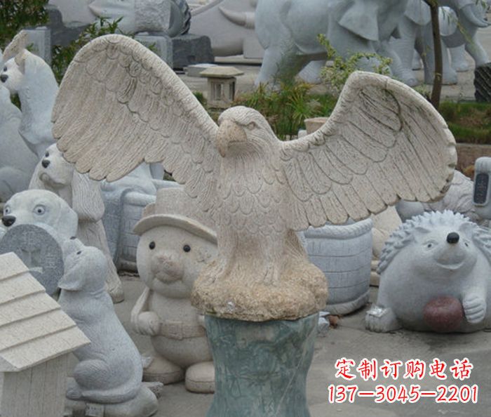 益阳令人叹为观止的老鹰石雕