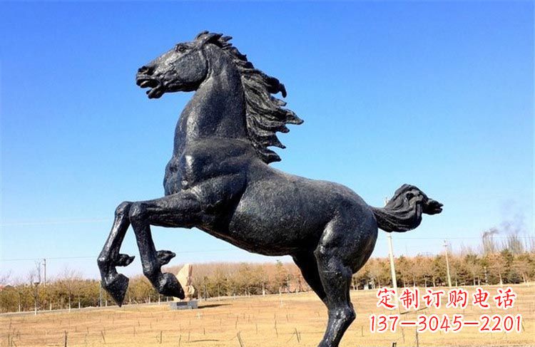 益阳公园动物立马铜雕