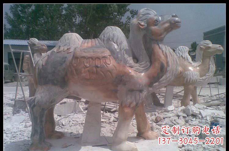 益阳中领雕塑定制的精美大型骆驼石雕