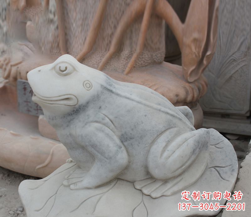 益阳公园动物青蛙景观石雕
