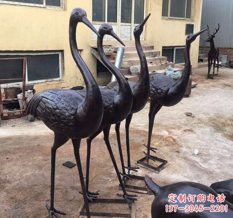 益阳雕刻精致灵动的丹顶鹤铜雕