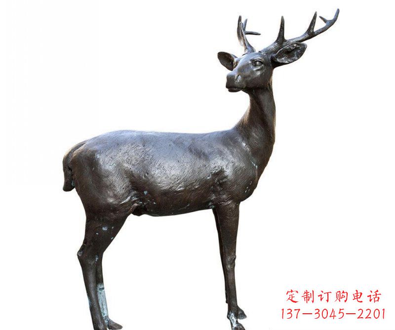 益阳公园回头鹿动物铜雕