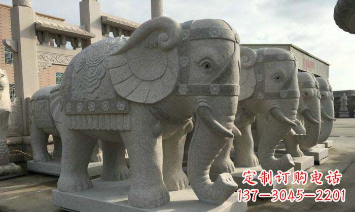 益阳庄严雄伟的大象石雕