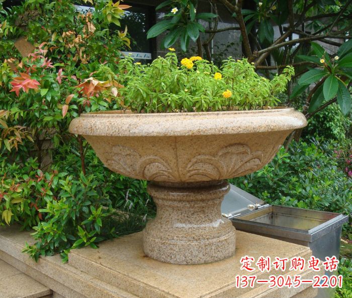 益阳雕塑花盆,精雕细琢