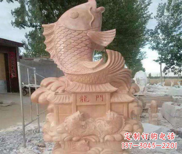 益阳红石雕塑-晚霞鱼喷泉