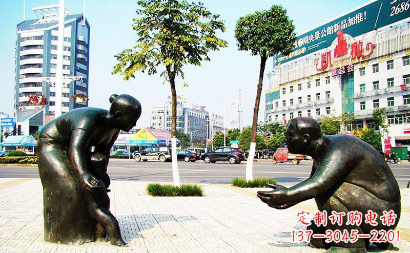 益阳公园景观小孩学走路铜雕