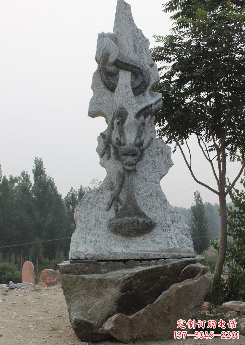 益阳公园景区青石吐水龙