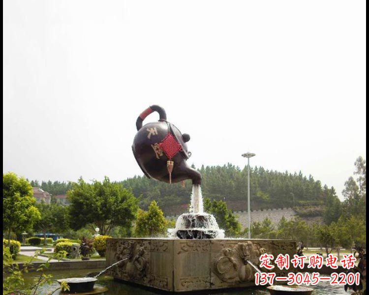 益阳传统工艺茶壶铜雕