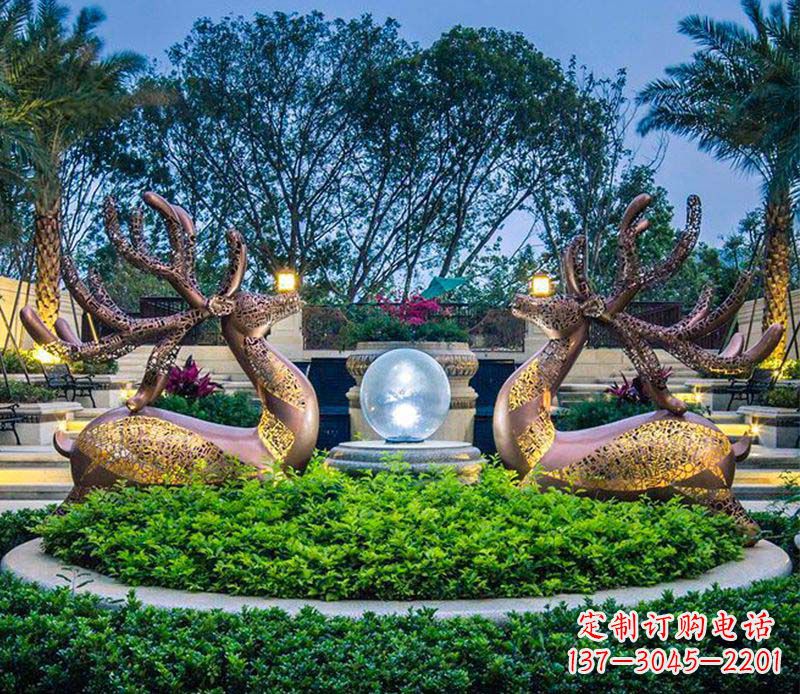益阳梅花鹿不锈钢雕塑