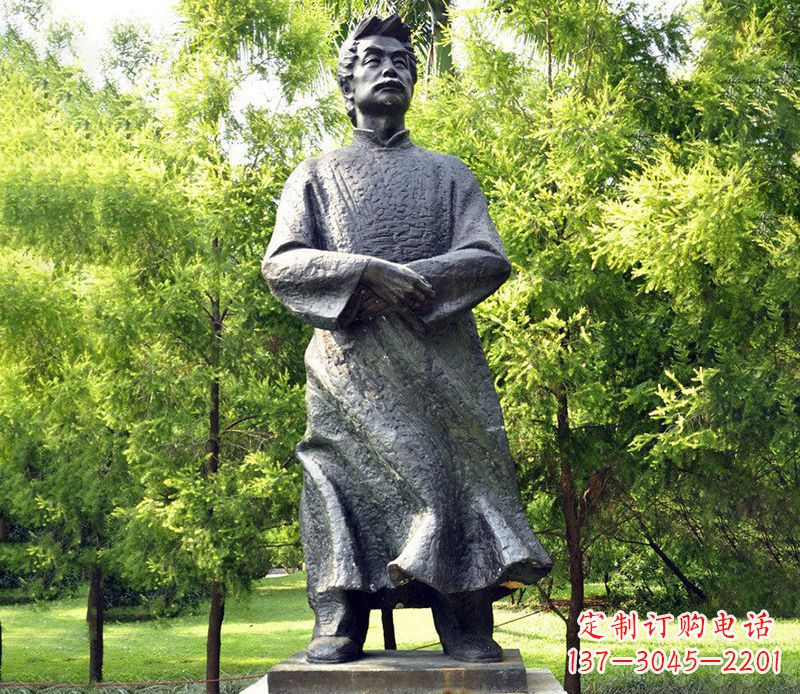 益阳公园鲁迅名人铜雕
