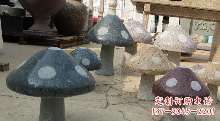 益阳别具特色的蘑菇石雕
