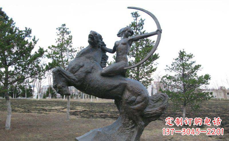 益阳公园骑马女人射箭铜雕