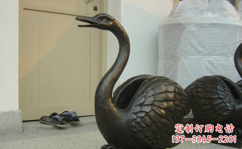 益阳公园天鹅动物铜雕 (3)