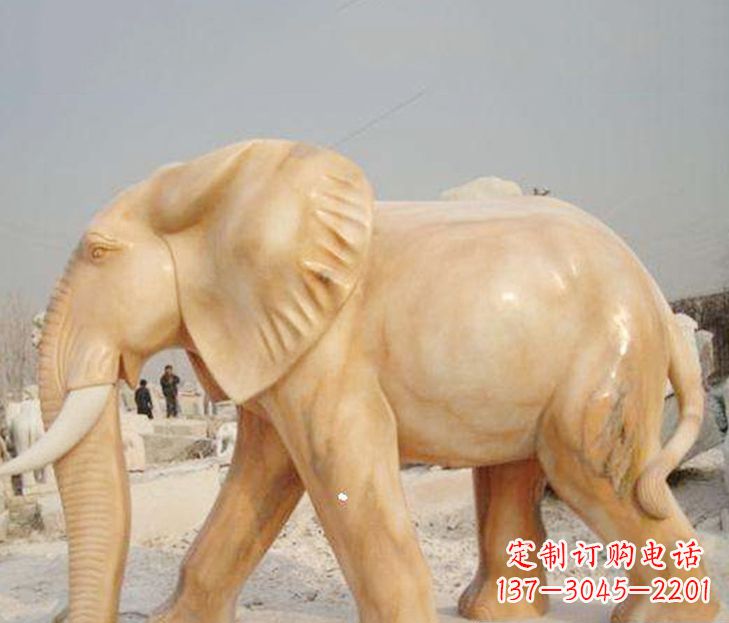 益阳公园晚霞红大象雕塑