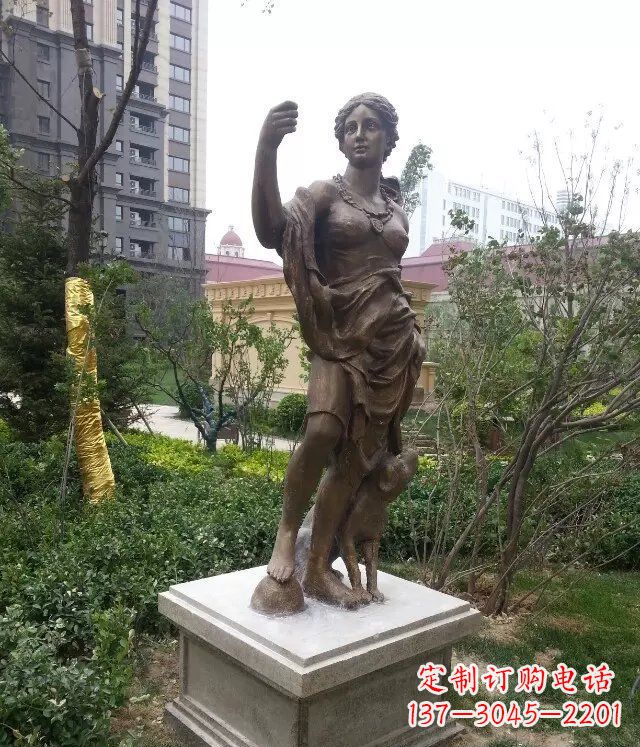 益阳西方女性人物铜雕 象征着勇气与力量