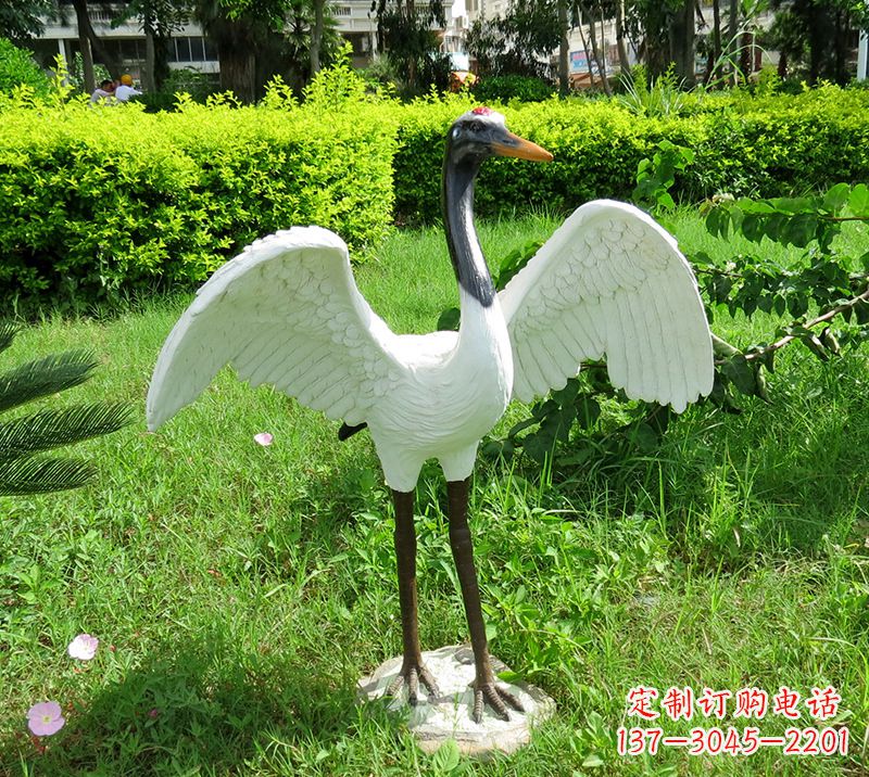 益阳公园仙鹤雕塑
