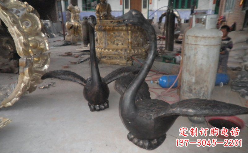 益阳汇聚灵性的仙鹤塑像