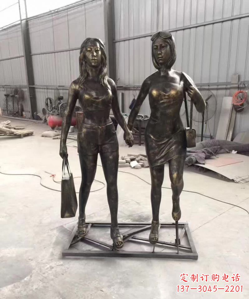 益阳铜雕女人唤醒美好回忆
