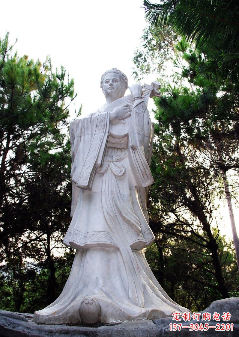 益阳传承古代高贵,纪念王昭君石雕