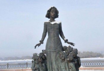 益阳铜雕学生人物欢乐的小学生雕塑